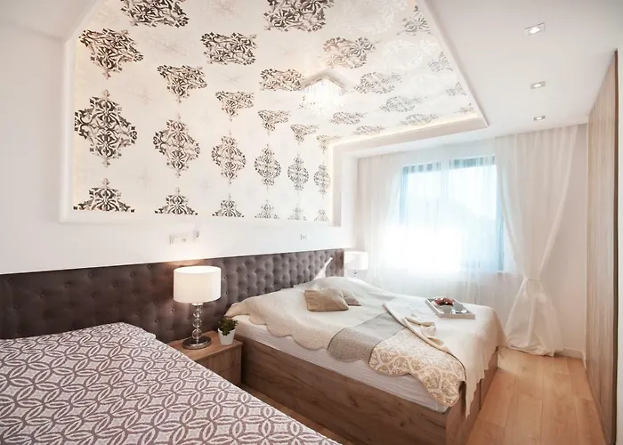 Elegance Gdynia Апартаменты *